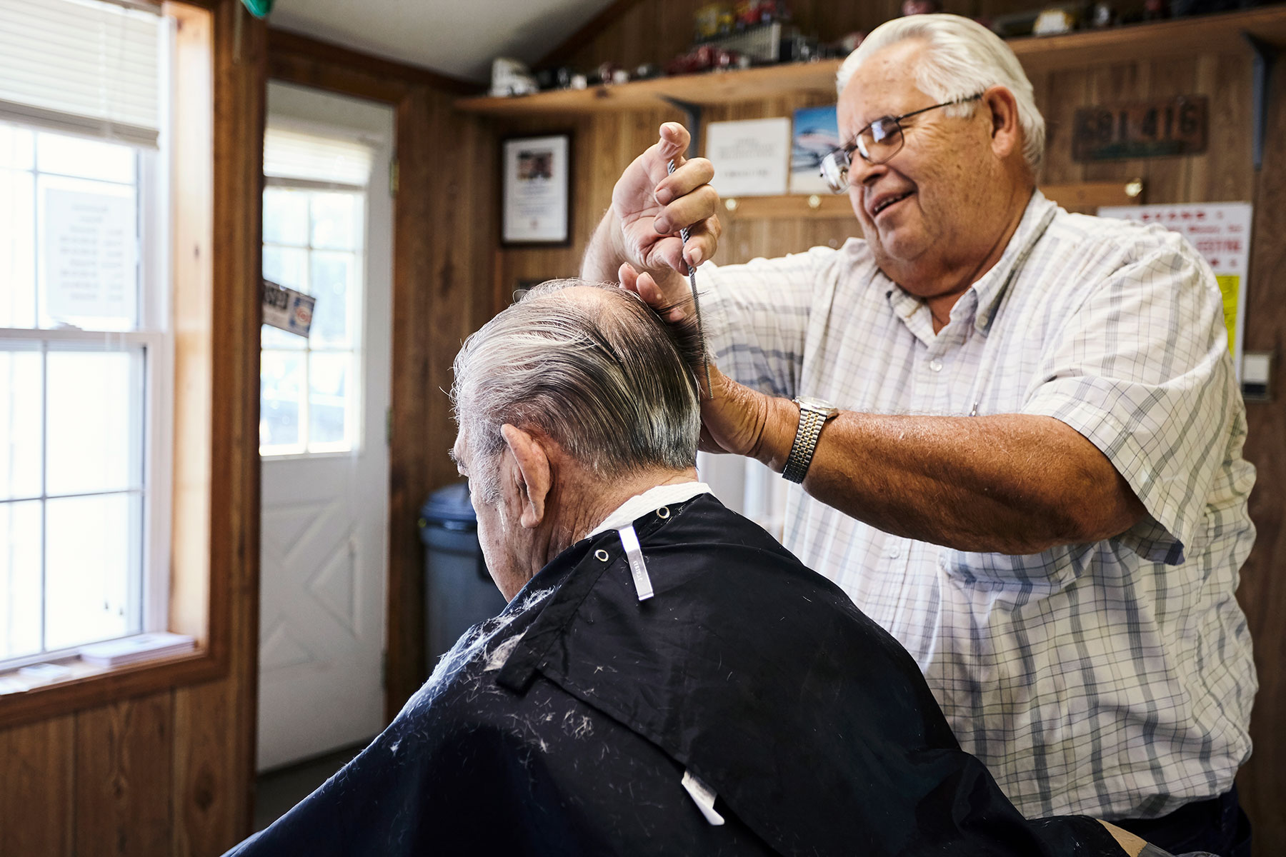 Matt Hoover Photography Kansas City Missouri Barbershop Haircut